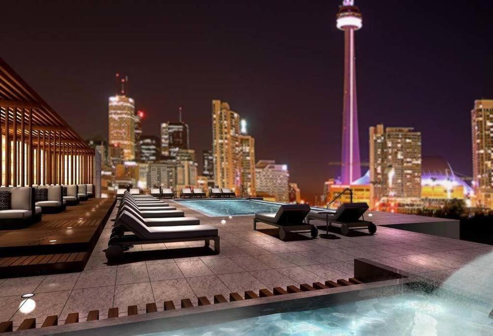Cn Lovers Toronto Exteriör bild
