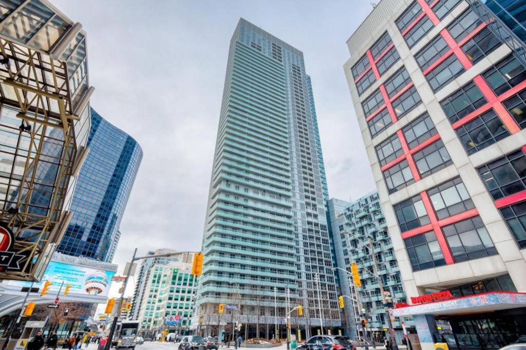 Cn Lovers Toronto Exteriör bild